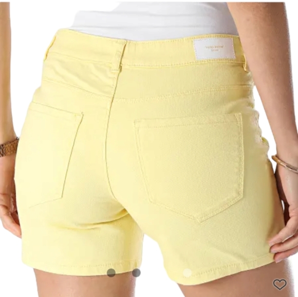 Vero Moda Women's Size XL Hot Seven  Mid-Rise Denim Shorts in Yellow - Picture 3 of 10